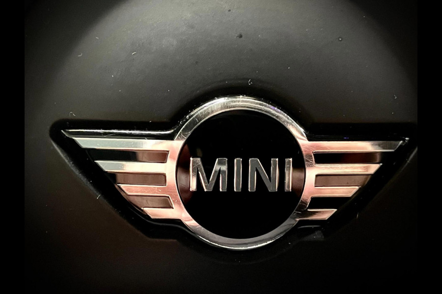 MINI Countryman 2.0 Cooper S ALL4 Chili PANO NAVI 192 PK TREKHAAK AFNEEMBAAR