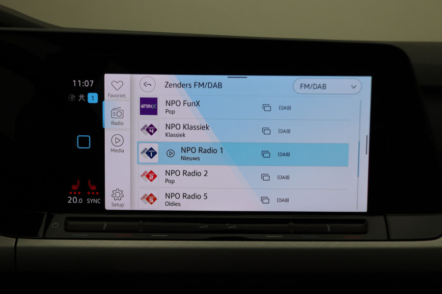 Volkswagen Golf 1.0 TSI Life LED, Adapt. Cruise, Apple Carplay, Stuur-/Stoelverw., PDC