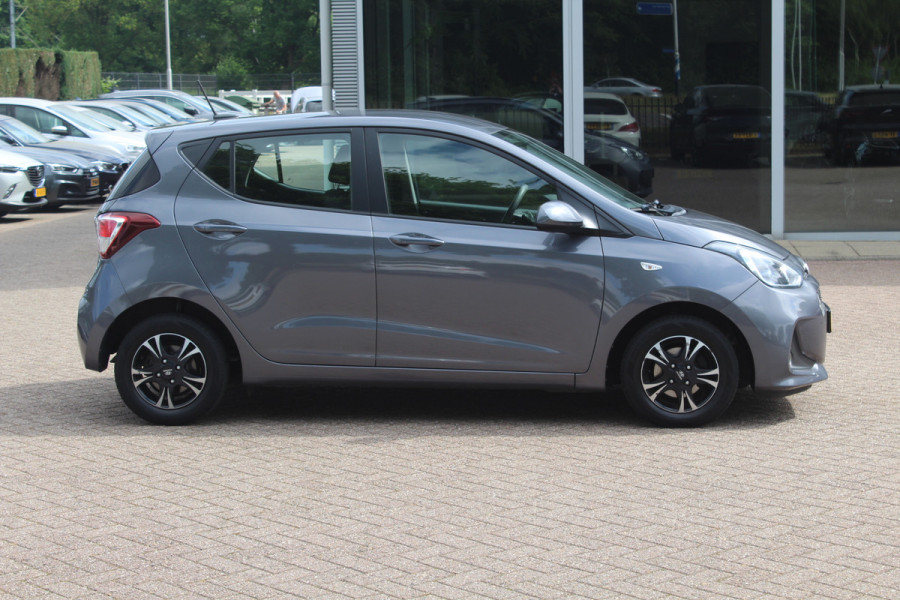 Hyundai i10 1.0i Go! 2017 / Navigatie / Apple CarPlay / Bluetooth / Lichtmetalen Velgen / Cruise control / Climate Control