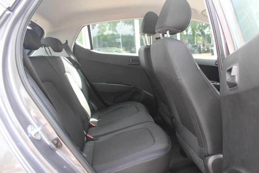 Hyundai i10 1.0i Go! 2017 / Navigatie / Apple CarPlay / Bluetooth / Lichtmetalen Velgen / Cruise control / Climate Control