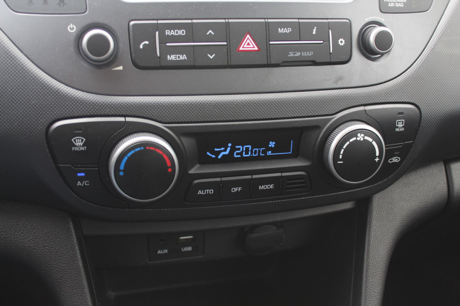 Hyundai i10 1.0i Go! 2017 / Navigatie / Apple CarPlay / Bluetooth / Lichtmetalen Velgen / Cruise control / Climate Control