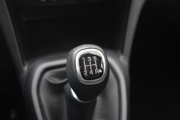 Hyundai i10 1.0i Go! 2017 / Navigatie / Apple CarPlay / Bluetooth / Lichtmetalen Velgen / Cruise control / Climate Control