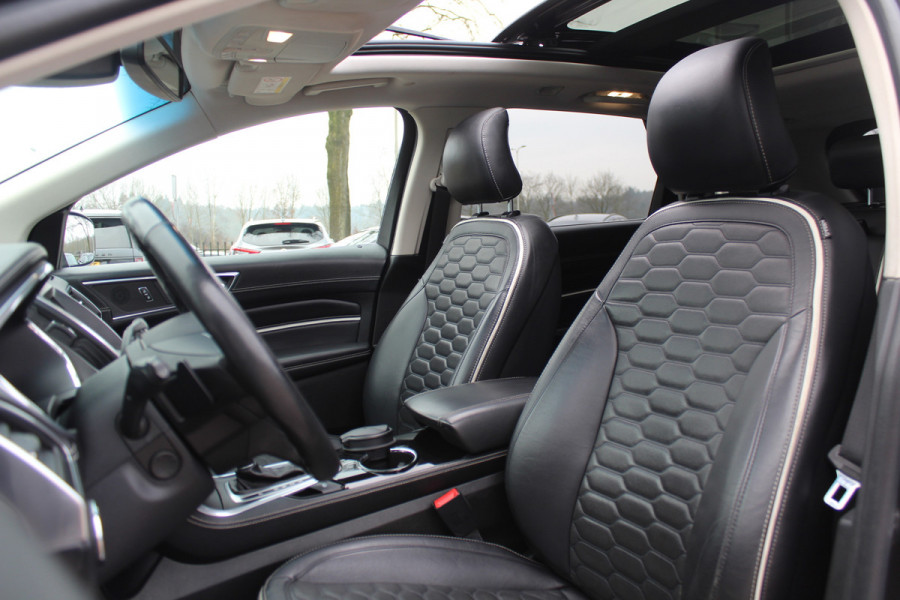 Ford Edge 2.0 TDCI Vignale / Trekhaak / Panoramadak / Camera / Leder / 20'' / Keyless / Apple CarPlay / DAB / Stoelverwarming / Stuurverwarming / Cruise Control