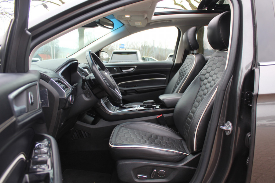 Ford Edge 2.0 TDCI Vignale / Trekhaak / Panoramadak / Camera / Leder / 20'' / Keyless / Apple CarPlay / DAB / Stoelverwarming / Stuurverwarming / Cruise Control