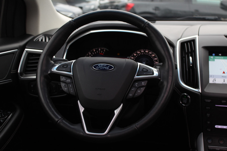 Ford Edge 2.0 TDCI Vignale / Trekhaak / Panoramadak / Camera / Leder / 20'' / Keyless / Apple CarPlay / DAB / Stoelverwarming / Stuurverwarming / Cruise Control