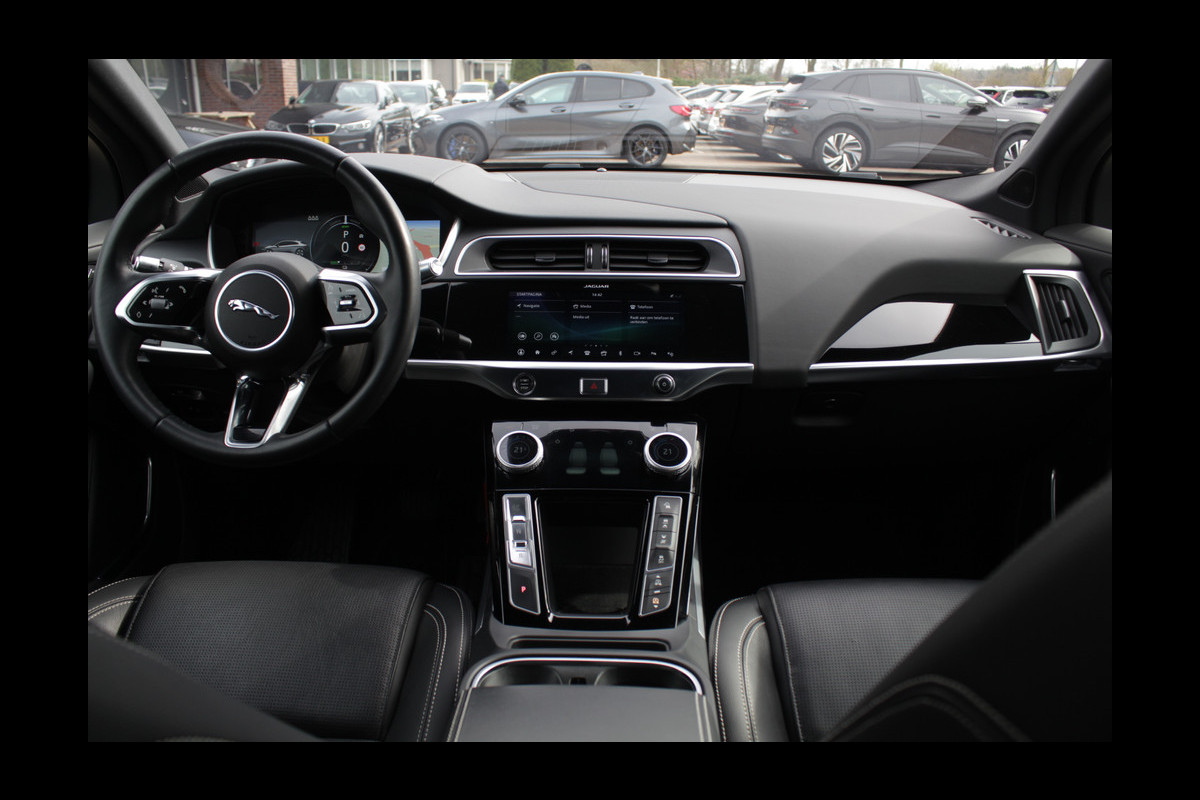 Jaguar I-PACE EV400 First Edition 90 kWh / Full option / Panoramadak / 360Camera / Head-up / Luchtvering / Leder / Meridian / Stuurverwarming Jaguar I-PACE EV400 First Edition 90 kWh / Full option / Panoramadak / 360Camera / Head-up / Luchtvering / Leder / Meridian / Stuurverwarming