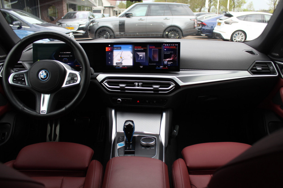 BMW i4 eDrive40 High Executive 84 kWh M Sport / SoH 96% / 360Camera / Head-up / Leder / Harman Kardon / Virtual Cockpit / 18'' / Navigatie / Harman Kardon / Stoelverwarming / DAB / ACC