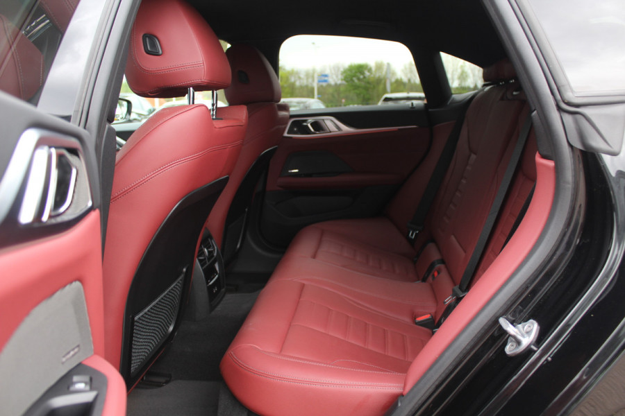 BMW i4 eDrive40 High Executive 84 kWh M Sport / SoH 96% / 360Camera / Head-up / Leder / Harman Kardon / Virtual Cockpit / 18'' / Navigatie / Harman Kardon / Stoelverwarming / DAB / ACC