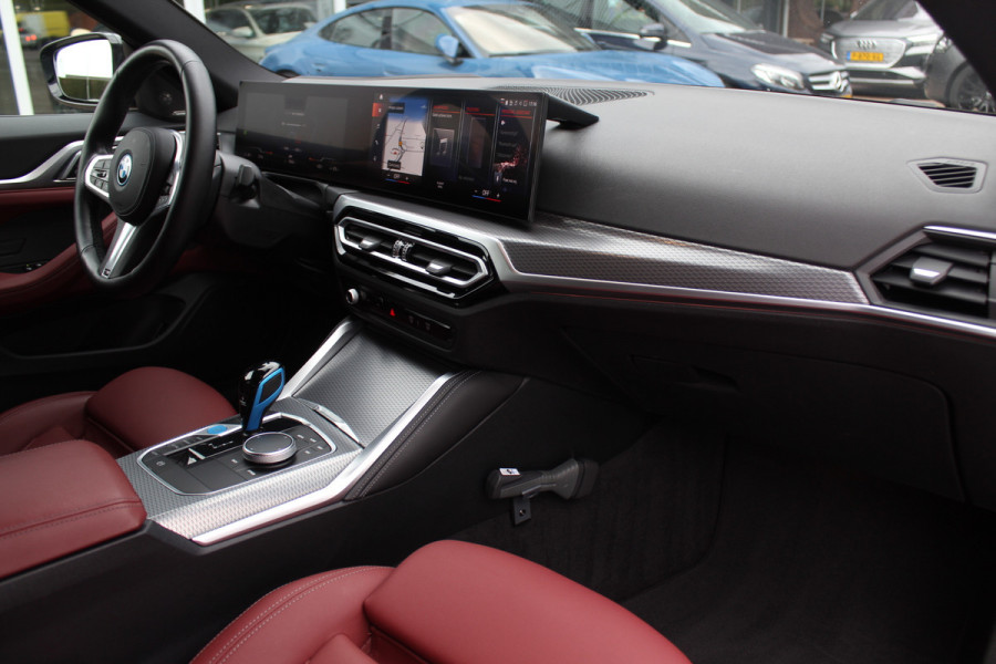 BMW i4 eDrive40 High Executive 84 kWh M Sport / SoH 96% / 360Camera / Head-up / Leder / Harman Kardon / Virtual Cockpit / 18'' / Navigatie / Harman Kardon / Stoelverwarming / DAB / ACC