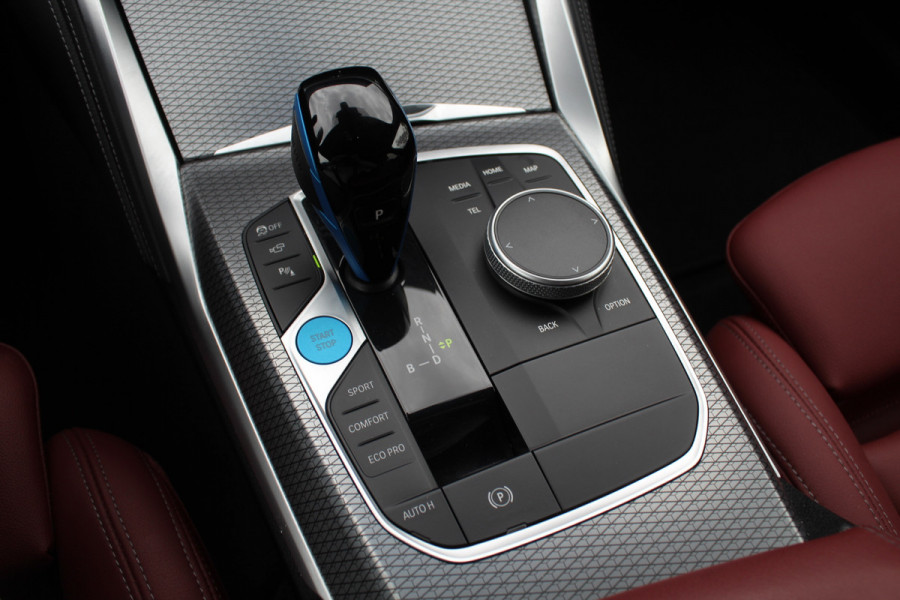 BMW i4 eDrive40 High Executive 84 kWh M Sport / SoH 96% / 360Camera / Head-up / Leder / Harman Kardon / Virtual Cockpit / 18'' / Navigatie / Harman Kardon / Stoelverwarming / DAB / ACC