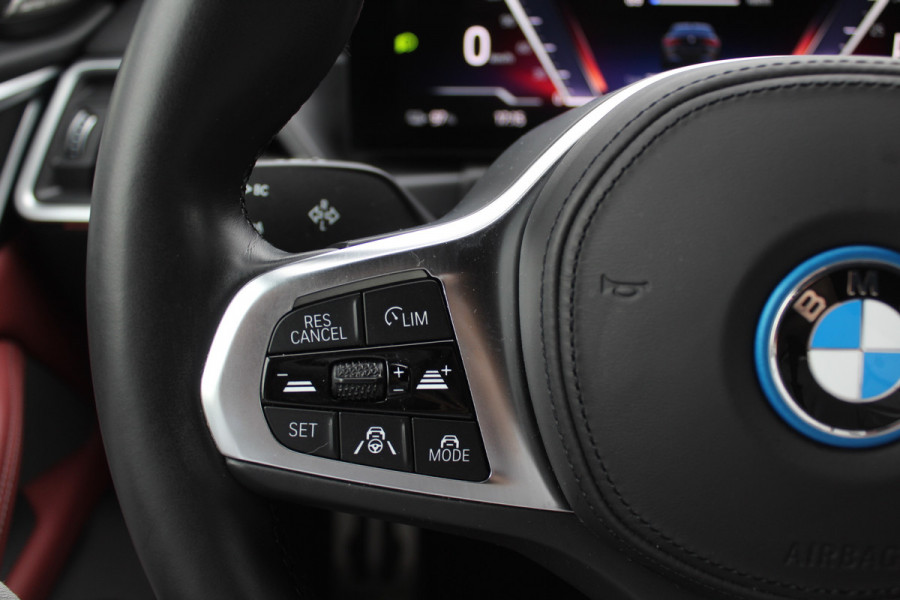 BMW i4 eDrive40 High Executive 84 kWh M Sport / SoH 96% / 360Camera / Head-up / Leder / Harman Kardon / Virtual Cockpit / 18'' / Navigatie / Harman Kardon / Stoelverwarming / DAB / ACC