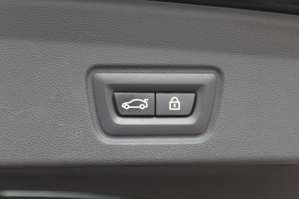 BMW i4 eDrive40 High Executive 84 kWh M Sport / SoH 96% / 360Camera / Head-up / Leder / Harman Kardon / Virtual Cockpit / 18'' / Navigatie / Harman Kardon / Stoelverwarming / DAB / ACC