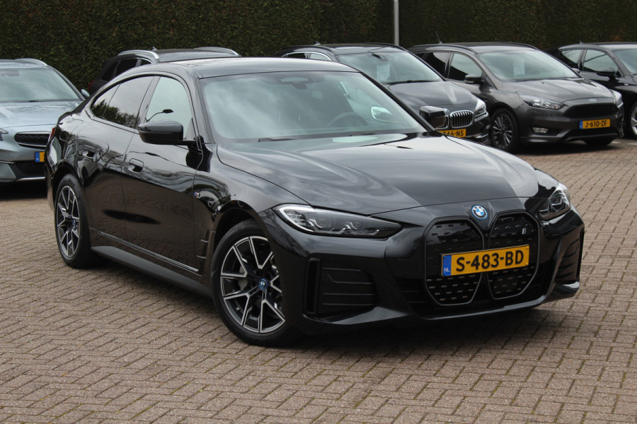 BMW i4 eDrive40 High Executive 84 kWh M Sport / SoH 96% / 360Camera / Head-up / Leder / Harman Kardon / Virtual Cockpit / 18'' / Navigatie / Harman Kardon / Stoelverwarming / DAB / ACC