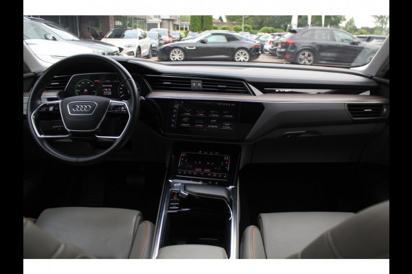 Audi e-tron e-tron 55 quattro advanced Pro Line Plus 95 kWh / Full option! / Trekhaak / Panoramadak / 360Camera / Head-up / B&O / Keyless / 21'' / Softclose / Stoelmassage / Luxe Leder / Nachtzicht / DAB / ACC