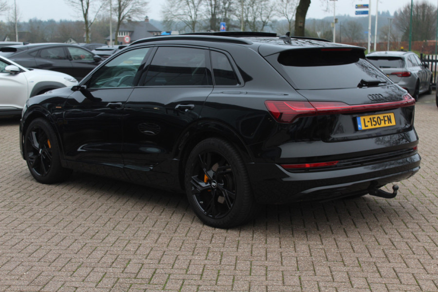 Audi e-tron e-tron 55 quattro advanced Pro Line Plus 95 kWh / Full option! / Trekhaak / Panoramadak / 360Camera / Head-up / B&O / Keyless / 21'' / Softclose / Stoelmassage / Luxe Leder / Nachtzicht / DAB / ACC