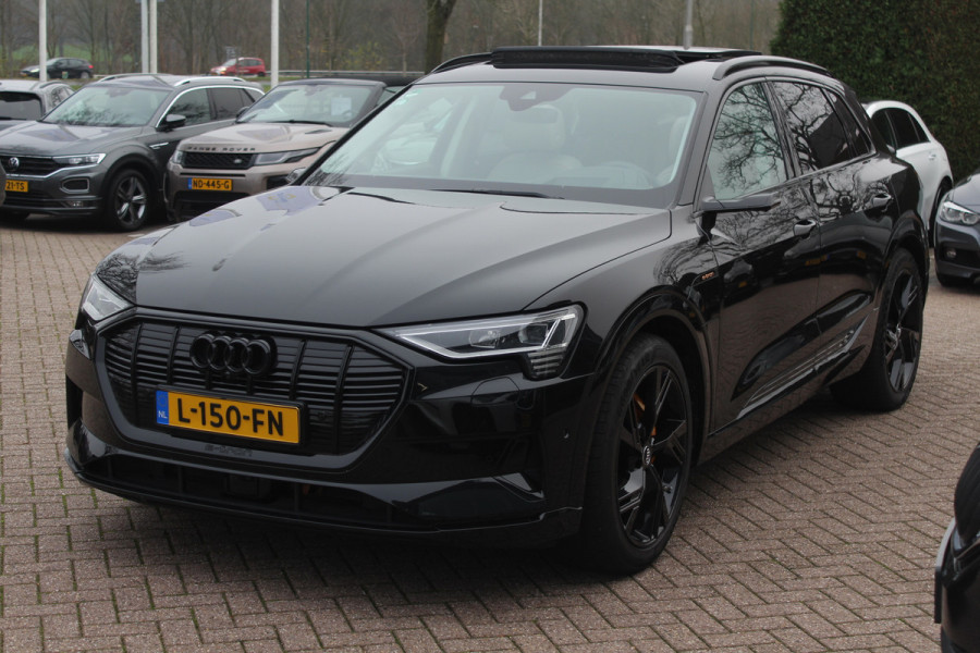 Audi e-tron e-tron 55 quattro advanced Pro Line Plus 95 kWh / Full option! / Trekhaak / Panoramadak / 360Camera / Head-up / B&O / Keyless / 21'' / Softclose / Stoelmassage / Luxe Leder / Nachtzicht / DAB / ACC