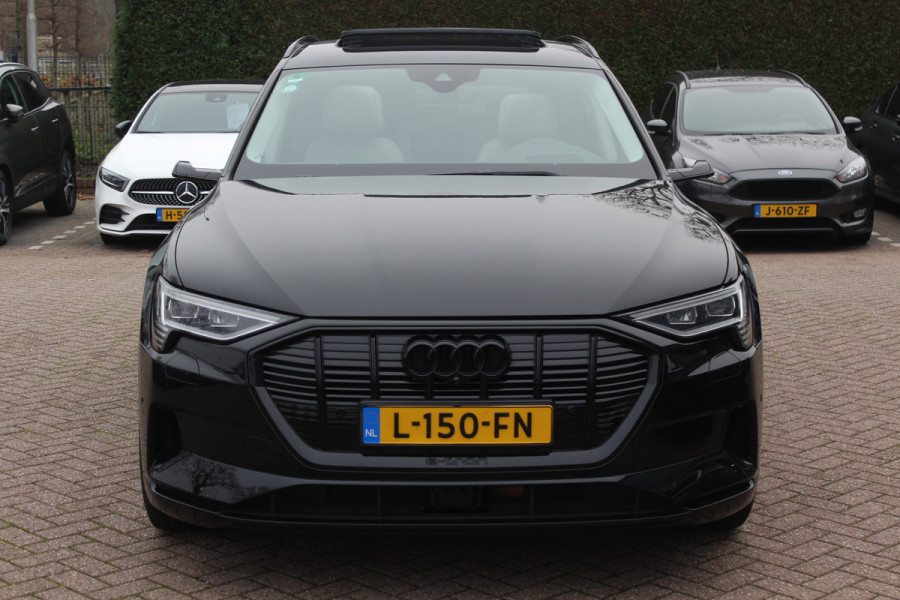 Audi e-tron e-tron 55 quattro advanced Pro Line Plus 95 kWh / Full option! / Trekhaak / Panoramadak / 360Camera / Head-up / B&O / Keyless / 21'' / Softclose / Stoelmassage / Luxe Leder / Nachtzicht / DAB / ACC