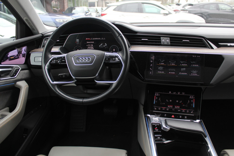 Audi e-tron e-tron 55 quattro advanced Pro Line Plus 95 kWh / Full option! / Trekhaak / Panoramadak / 360Camera / Head-up / B&O / Keyless / 21'' / Softclose / Stoelmassage / Luxe Leder / Nachtzicht / DAB / ACC