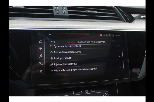 Audi e-tron e-tron 55 quattro advanced Pro Line Plus 95 kWh / Full option! / Trekhaak / Panoramadak / 360Camera / Head-up / B&O / Keyless / 21'' / Softclose / Stoelmassage / Luxe Leder / Nachtzicht / DAB / ACC