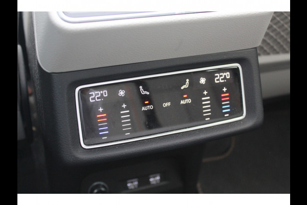 Audi e-tron e-tron 55 quattro advanced Pro Line Plus 95 kWh / Full option! / Trekhaak / Panoramadak / 360Camera / Head-up / B&O / Keyless / 21'' / Softclose / Stoelmassage / Luxe Leder / Nachtzicht / DAB / ACC
