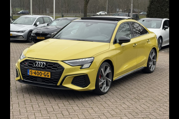 Audi S3 Limousine 2.0 TFSI quattro Edition One / Panoramadak / Camera / RS Seats / B&O / 19'' / Matrix LED / Navigatie / Dodehoek / ACC / Stoelverwarming / DAB