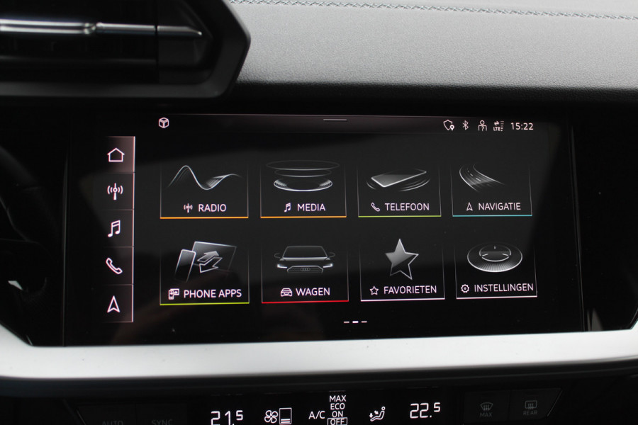 Audi S3 Limousine 2.0 TFSI quattro Edition One / Panoramadak / Camera / RS Seats / B&O / 19'' / Matrix LED / Navigatie / Dodehoek / ACC / Stoelverwarming / DAB