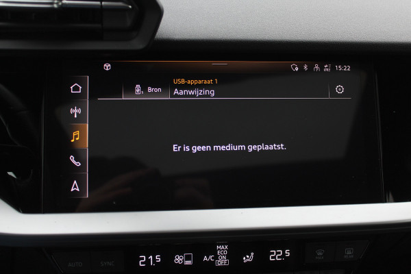 Audi S3 Limousine 2.0 TFSI quattro Edition One / Panoramadak / Camera / RS Seats / B&O / 19'' / Matrix LED / Navigatie / Dodehoek / ACC / Stoelverwarming / DAB