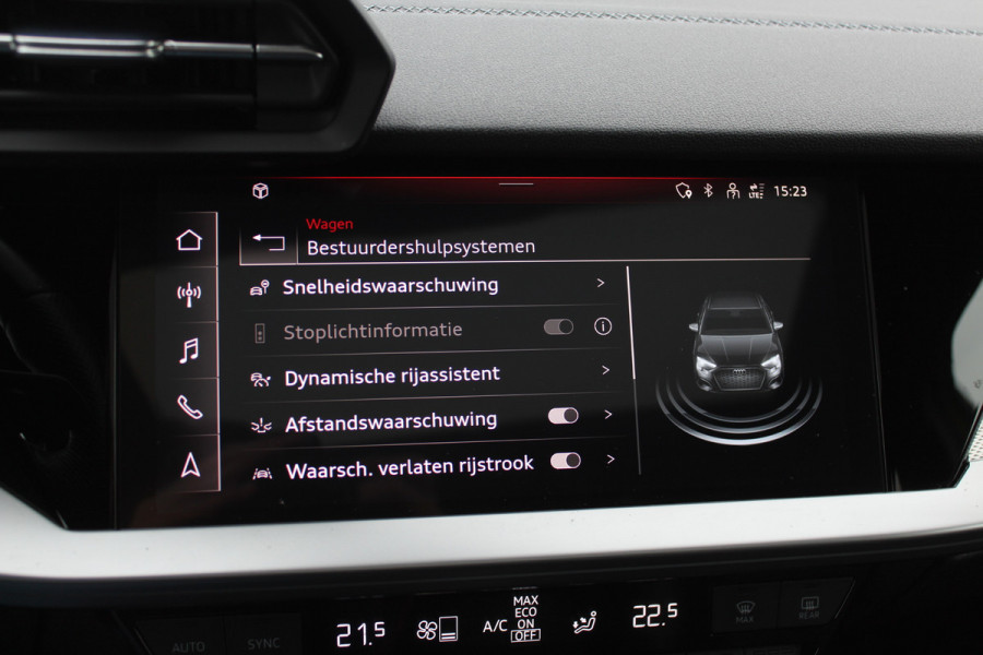 Audi S3 Limousine 2.0 TFSI quattro Edition One / Panoramadak / Camera / RS Seats / B&O / 19'' / Matrix LED / Navigatie / Dodehoek / ACC / Stoelverwarming / DAB