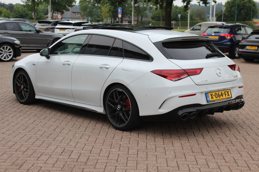 Mercedes-Benz CLA-Klasse Shooting Brake AMG 45 S 4MATIC+ Premium Plus / Panoramadak / 360Camera / Sportuitlaat / Schaalstoelen / Burmester / DAB / Dodehoek / Matrix LED / Memory seats / Navigatie