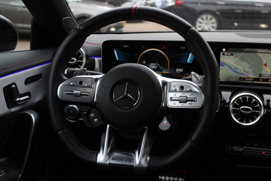 Mercedes-Benz CLA-Klasse Shooting Brake AMG 45 S 4MATIC+ Premium Plus / Panoramadak / 360Camera / Sportuitlaat / Schaalstoelen / Burmester / DAB / Dodehoek / Matrix LED / Memory seats / Navigatie