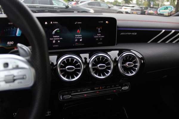Mercedes-Benz CLA-Klasse Shooting Brake AMG 45 S 4MATIC+ Premium Plus / Panoramadak / 360Camera / Sportuitlaat / Schaalstoelen / Burmester / DAB / Dodehoek / Matrix LED / Memory seats / Navigatie
