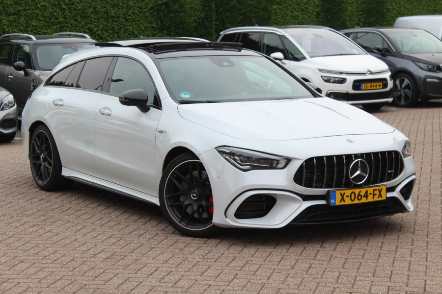 Mercedes-Benz CLA-Klasse Shooting Brake AMG 45 S 4MATIC+ Premium Plus / Panoramadak / 360Camera / Sportuitlaat / Schaalstoelen / Burmester / DAB / Dodehoek / Matrix LED / Memory seats / Navigatie