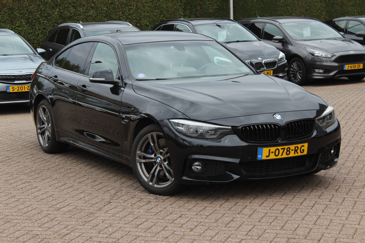 BMW 4 Serie Gran Coupé 430i xDrive High Exe. M Sport 62.559 km! / Camera / Leder / 18'' / Harman Kardon / Navigatie / DAB / Stoelverwarming / Cruise Control