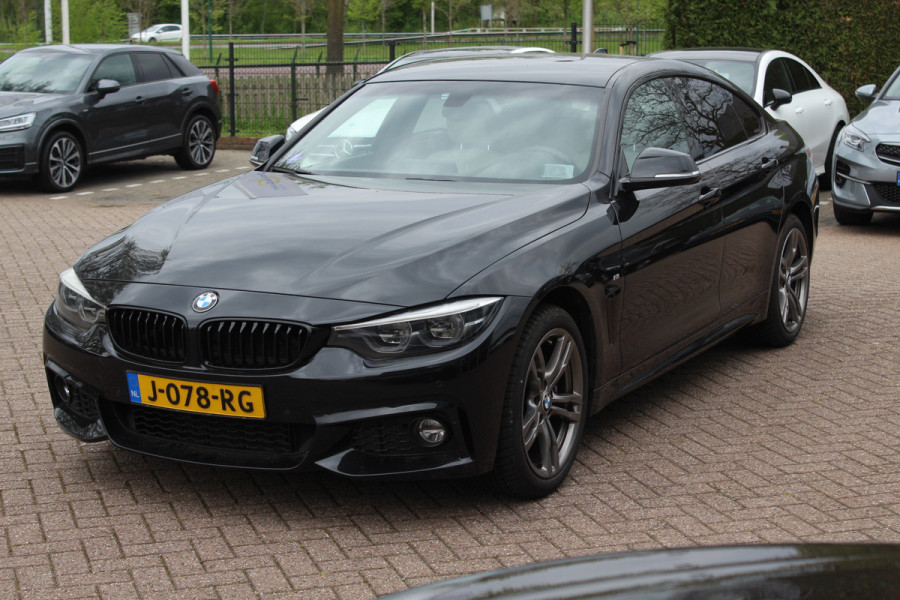 BMW 4 Serie Gran Coupé 430i xDrive High Exe. M Sport 62.559 km! / Camera / Leder / 18'' / Harman Kardon / Navigatie / DAB / Stoelverwarming / Cruise Control