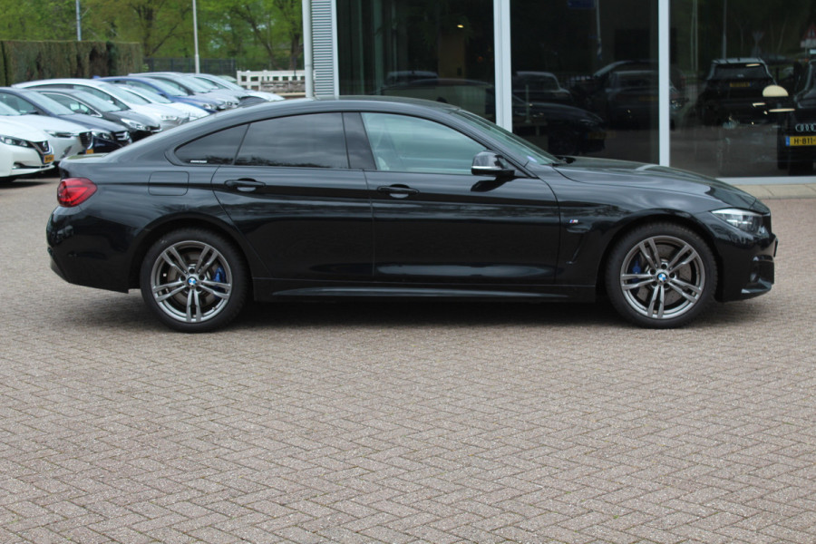 BMW 4 Serie Gran Coupé 430i xDrive High Exe. M Sport 62.559 km! / Camera / Leder / 18'' / Harman Kardon / Navigatie / DAB / Stoelverwarming / Cruise Control