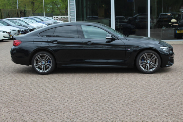 BMW 4 Serie Gran Coupé 430i xDrive High Exe. M Sport 62.559 km! / Camera / Leder / 18'' / Harman Kardon / Navigatie / DAB / Stoelverwarming / Cruise Control