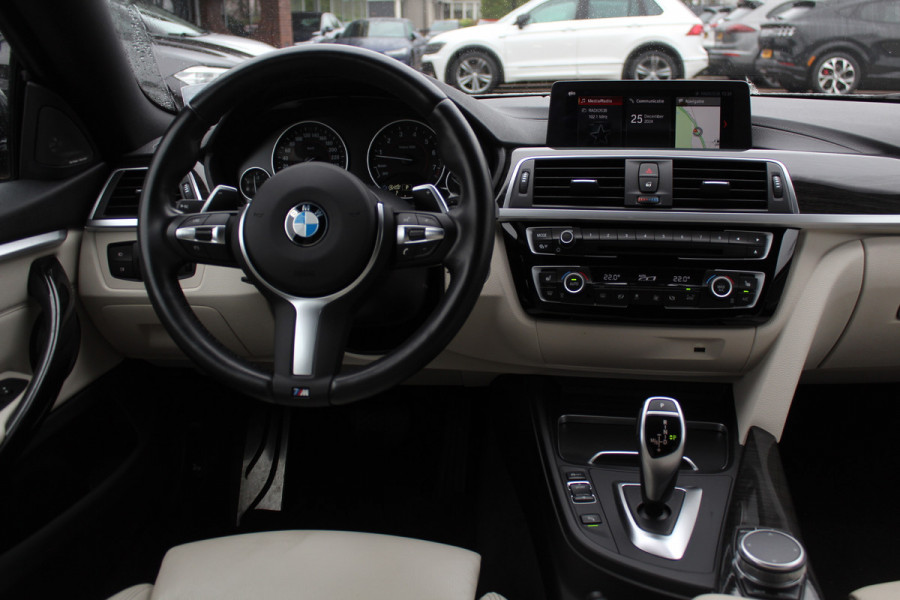 BMW 4 Serie Gran Coupé 430i xDrive High Exe. M Sport 62.559 km! / Camera / Leder / 18'' / Harman Kardon / Navigatie / DAB / Stoelverwarming / Cruise Control
