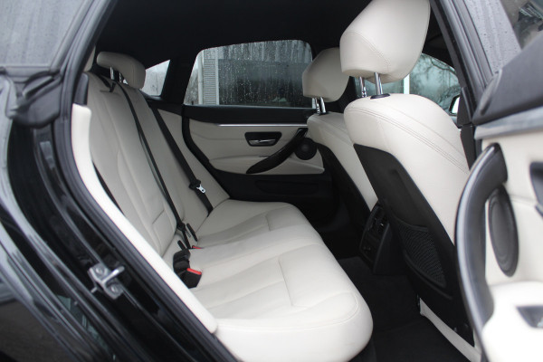 BMW 4 Serie Gran Coupé 430i xDrive High Exe. M Sport 62.559 km! / Camera / Leder / 18'' / Harman Kardon / Navigatie / DAB / Stoelverwarming / Cruise Control