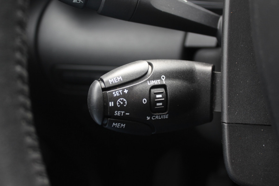 Citroën C3 Aircross 1.2 PureTech S&S Feel / Trekhaak / Navigatie / 16'' / Bluetooth / Cruise Control