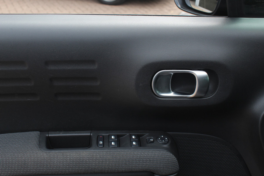 Citroën C3 Aircross 1.2 PureTech S&S Feel / Trekhaak / Navigatie / 16'' / Bluetooth / Cruise Control