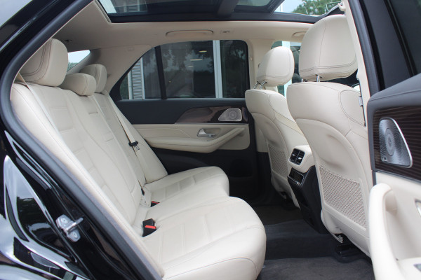Mercedes-Benz GLE 450 4MATIC Premium Plus / Panoramadak / 360Camera / Burmester / 21'' / Head-up / Luchtvering / Treeplanken / Stoelventilatie / Stuurverwarming / Dodehoek / DAB / ACC