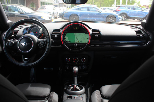 MINI Clubman 2.0 Cooper S Chili Serious Business / Leder / 19'' / Navigatie / Keyless / Getint glas / Parkeerhulp V+A / Stoelverwarming / DAB / Cruise Control