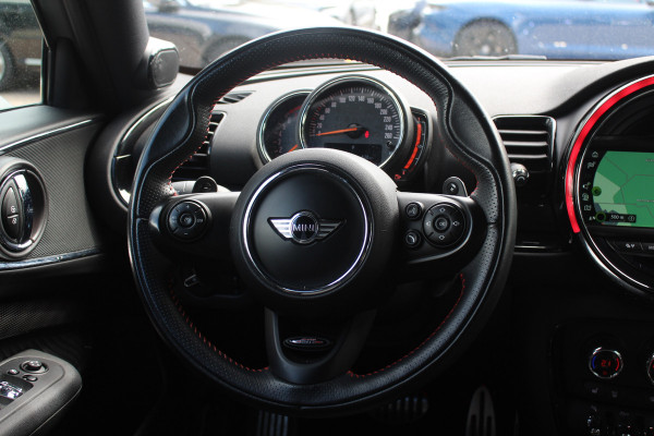 MINI Clubman 2.0 Cooper S Chili Serious Business / Leder / 19'' / Navigatie / Keyless / Getint glas / Parkeerhulp V+A / Stoelverwarming / DAB / Cruise Control