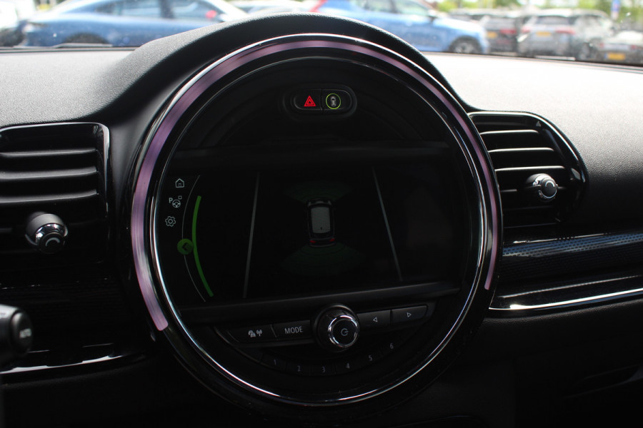 MINI Clubman 2.0 Cooper S Chili Serious Business / Leder / 19'' / Navigatie / Keyless / Getint glas / Parkeerhulp V+A / Stoelverwarming / DAB / Cruise Control