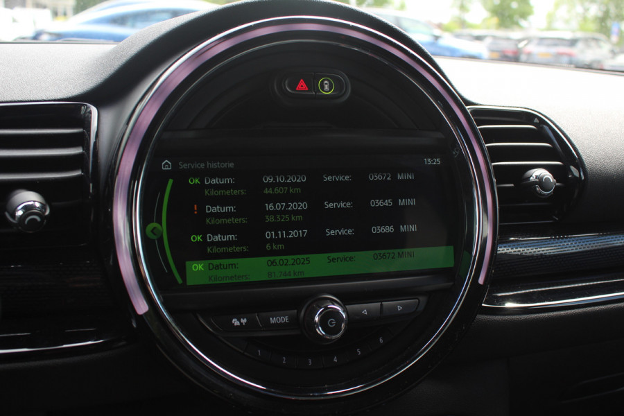 MINI Clubman 2.0 Cooper S Chili Serious Business / Leder / 19'' / Navigatie / Keyless / Getint glas / Parkeerhulp V+A / Stoelverwarming / DAB / Cruise Control