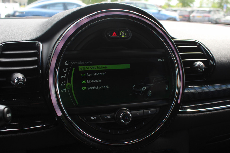MINI Clubman 2.0 Cooper S Chili Serious Business / Leder / 19'' / Navigatie / Keyless / Getint glas / Parkeerhulp V+A / Stoelverwarming / DAB / Cruise Control