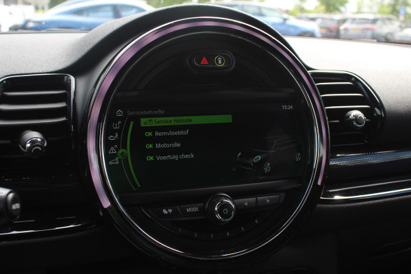 MINI Clubman 2.0 Cooper S Chili Serious Business / Leder / 19'' / Navigatie / Keyless / Getint glas / Parkeerhulp V+A / Stoelverwarming / DAB / Cruise Control