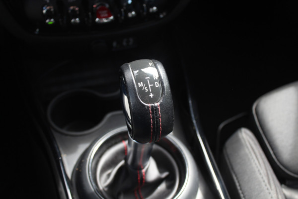 MINI Clubman 2.0 Cooper S Chili Serious Business / Leder / 19'' / Navigatie / Keyless / Getint glas / Parkeerhulp V+A / Stoelverwarming / DAB / Cruise Control