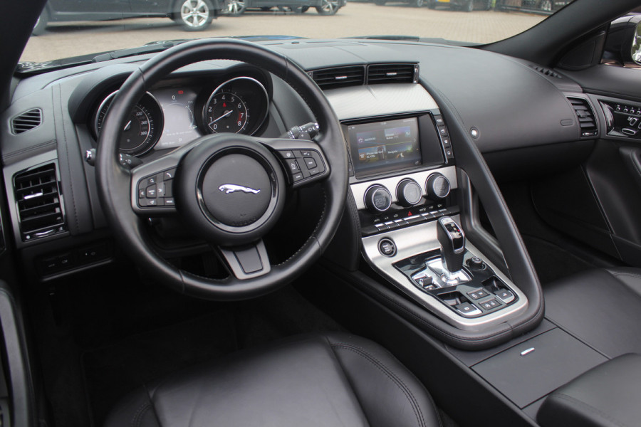 Jaguar F-Type 3.0 V6 Convertible 69.614 km! / Camera / Leder / Keyless / Memory seats / 19'' / Sportuitlaat