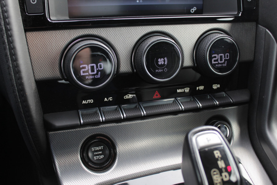 Jaguar F-Type 3.0 V6 Convertible 69.614 km! / Camera / Leder / Keyless / Memory seats / 19'' / Sportuitlaat